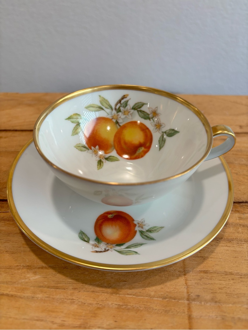 Hutschenreuther Germany Peach Teacup & Saucer Set – Noblesse Pasco Fruit Pattern